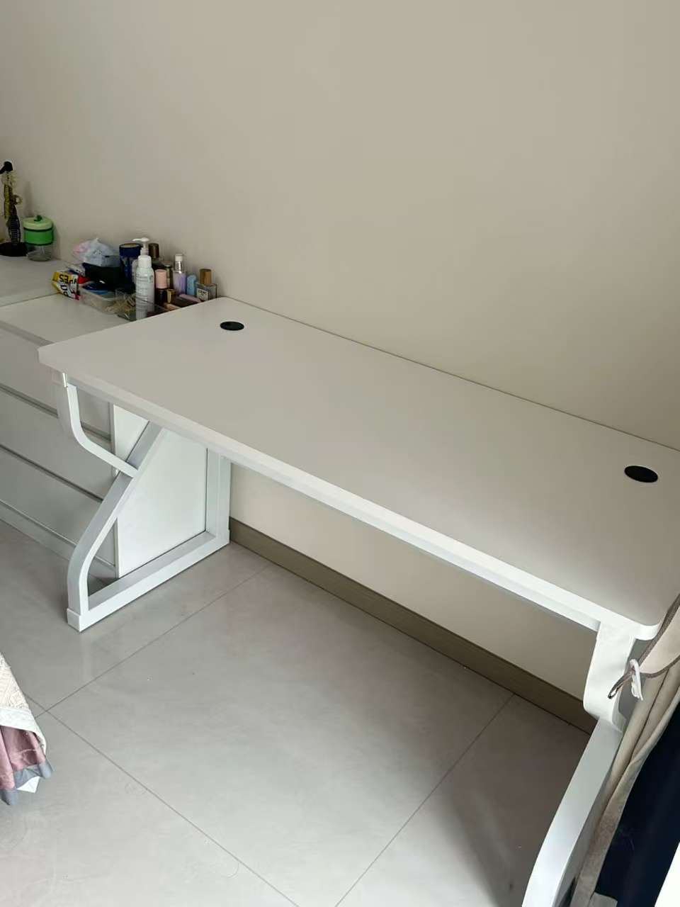 Biurko komputerowe do domowego – Gaming Console Table recenzja i cena